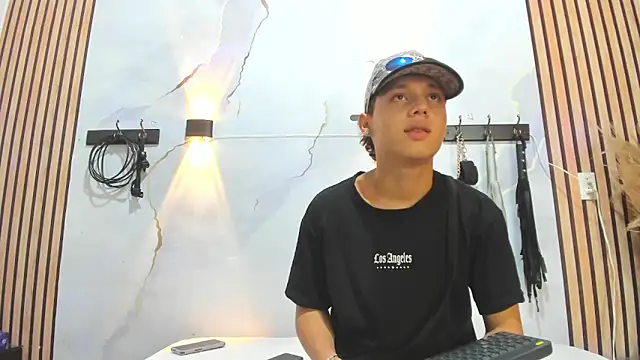 AxelAndCloe online show from 06.16.26