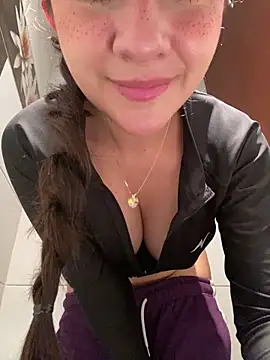 Snapshot of AmyPalacioss chatting on 05.26.26 AmyPalacioss online show from 05.26.26
