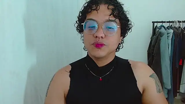 Snapshot of Diane_exotic chatting on 05.11.26 Diane exotic online show from 05.11.26