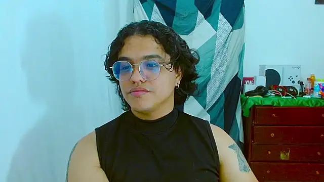 Snapshot of Diane_exotic chatting on 07.23.26 Diane exotic online show from 07.23.26