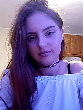 Miss-Venom online show from 05.04.26