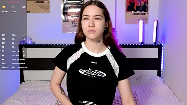 EvaAndLuna online show from 06.04.26