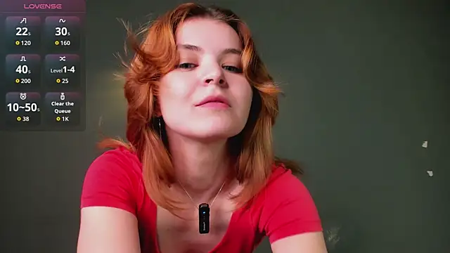 LeyaBloom online show from 07.04.26