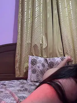 Snapshot of QueenRima99 chatting on 05.21.26 QueenRima99 online show from 05.21.26