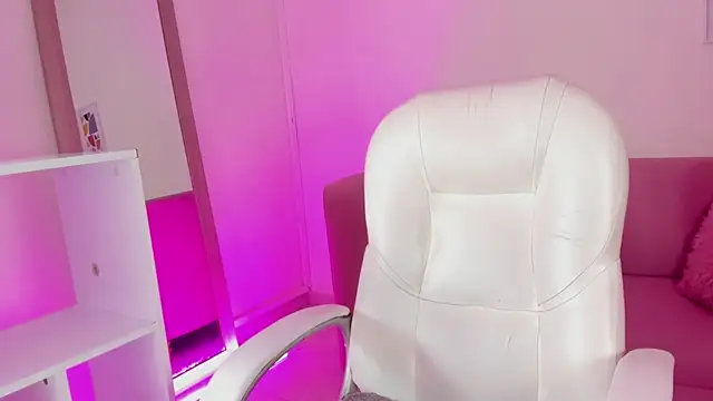 Adison Reyes online show from 07.10.26
