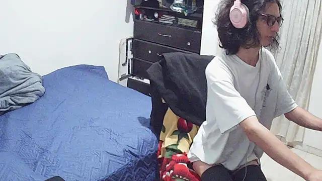 hxxyro1 online show from 04.28.26