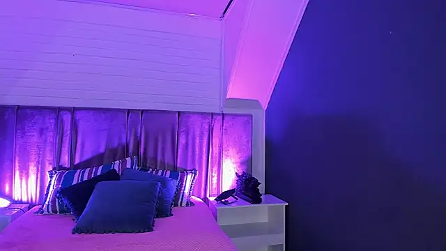 Azahara 18 online show from 04.28.26