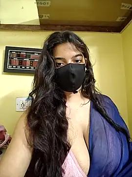 Snapshot of vanika2000 chatting on 07.07.26 vanika2000 online show from 07.07.26