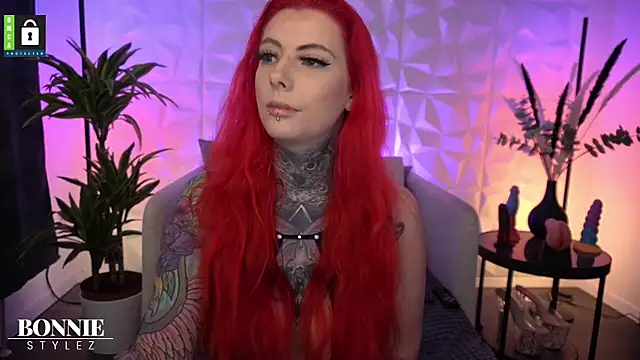 BonnieStylez online show from 01.31.25