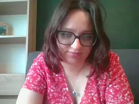 Snapshot of sensual_paris chatting on 05.08.26 sensual paris online show from 05.08.26