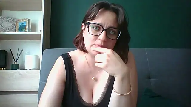 sensual paris online show from 07.20.26