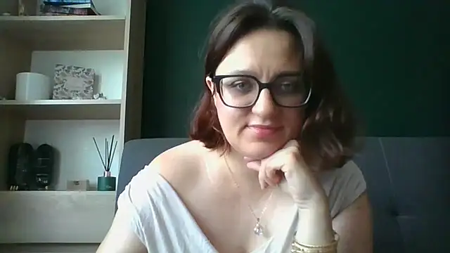 sensual paris online show from 07.31.26