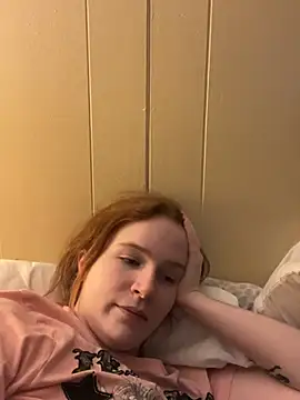 Snapshot of IvelynnMoon chatting on 04.27.26 IvelynnMoon online show from 04.27.26