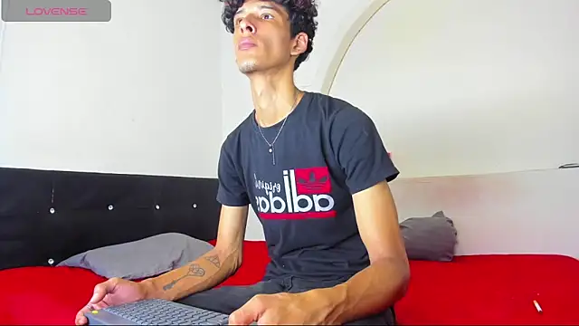 liammendoza98 online show from 05.04.26