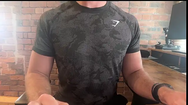 Snapshot of gymshrk chatting on 06.17.26 gymshrk online show from 06.17.26