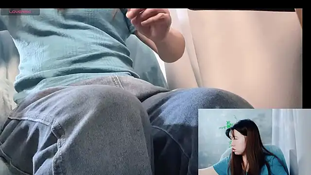 Snapshot of LuMei-Love chatting on 06.19.26 LuMei-Love online show from 06.19.26