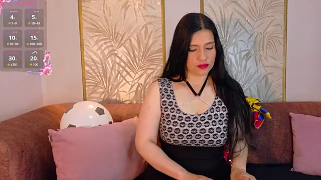 Snapshot of Dalila_5 chatting on 06.22.26 Dalila 5 online show from 06.22.26