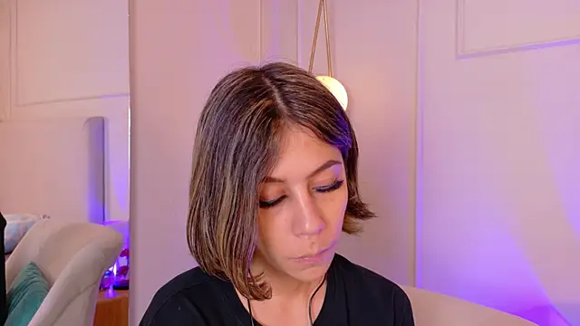 ZoeyPetit online show from 08.07.26