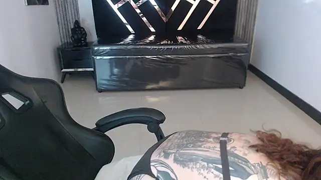 Snapshot of DamiaOshun_ch chatting on 06.28.26 DamiaOshun ch online show from 06.28.26