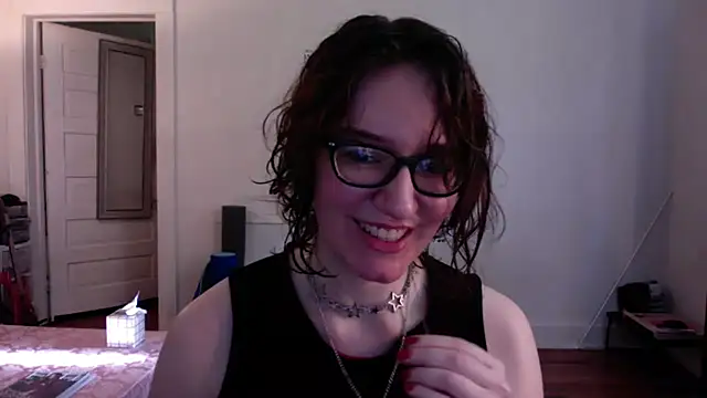 AnnywnBelle online show from 05.05.26