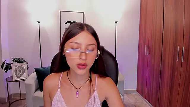 Nikky sweett  online show from 05.11.26