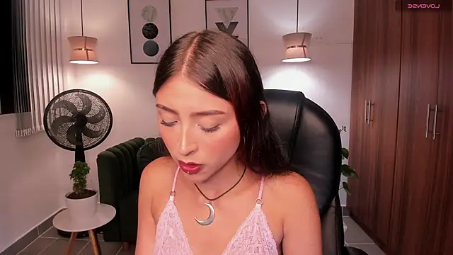 Nikky sweett  online show from 05.28.26