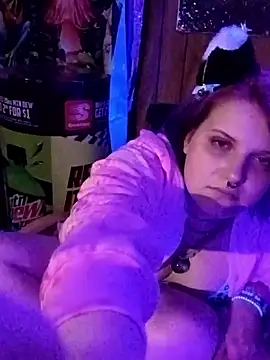 yourfavfallenstar online show from 04.30.26