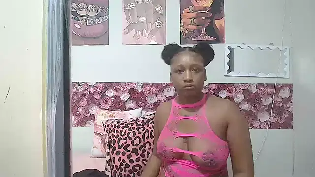 EnchantingLisa online show from 05.13.26