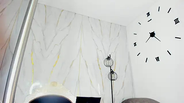 Snapshot of ViolettaNaughty chatting on 07.18.26 ViolettaNaughty online show from 07.18.26