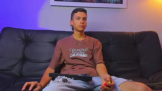 Noahh Sky online show from 04.28.26