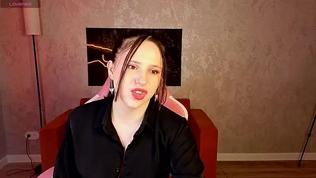 Julia Shyy online show from 05.19.26