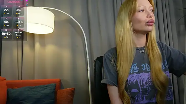  Mila Luna  online show from 05.29.26