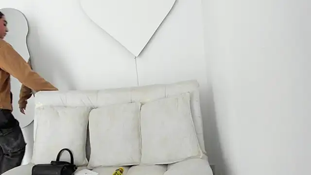 Snapshot of LiaCampbell_ chatting on 07.22.26 LiaCampbell online show from 07.22.26