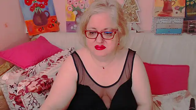 Snapshot of Maturelove_xxx chatting on 05.19.26 Maturelove xxx online show from 05.19.26