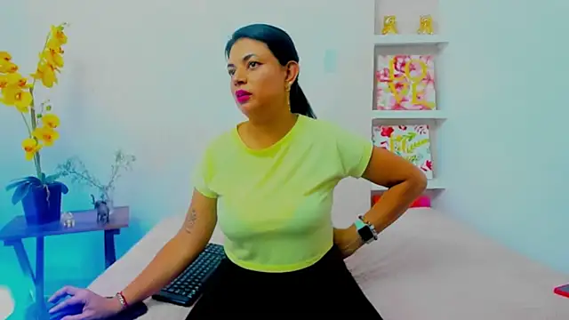 ChloeSmith9 online show from 06.09.26