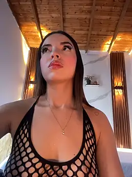 Snapshot of catalina_lafer chatting on 05.29.26 catalina lafer online show from 05.29.26
