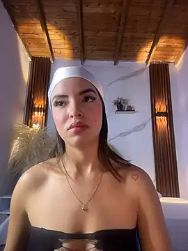 Snapshot of catalina_lafer chatting on 05.31.26 catalina lafer online show from 05.31.26