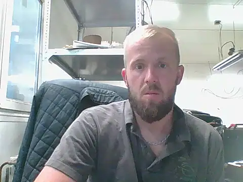 Snapshot of bardiauto chatting on 07.20.26 bardiauto online show from 07.20.26