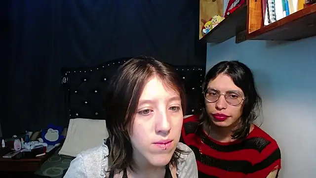 Snapshot of Blair_y_Briar chatting on 07.23.26 Blair y Briar online show from 07.23.26