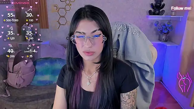 mia smoke  online show from 06.17.26