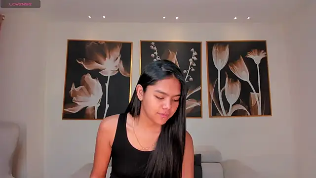 SaphiraJames online show from 06.10.26