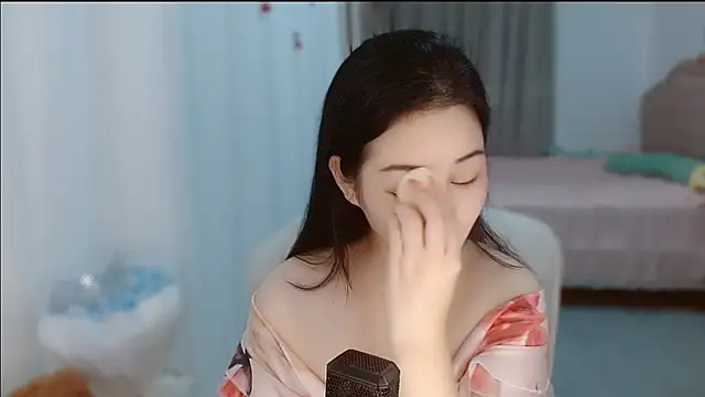 Amy-cnbaby online show from 08.04.26