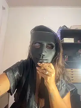 VelvetLunna online show from 05.04.26