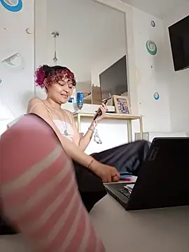 Ari vibesX online show from 08.03.26