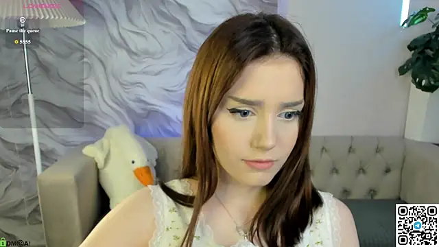 Lonny Peach online show from 08.04.26