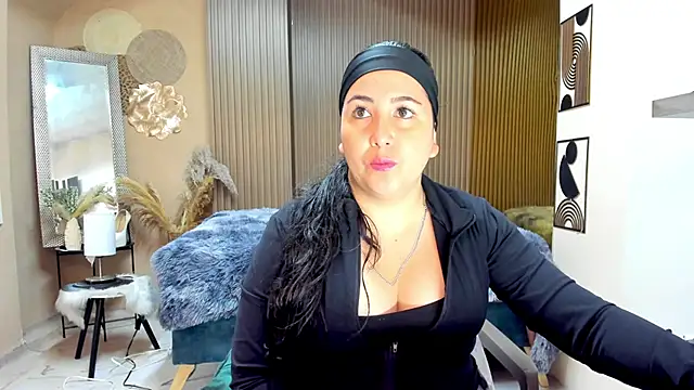 BBWLuxuryMuse online show from 06.02.26