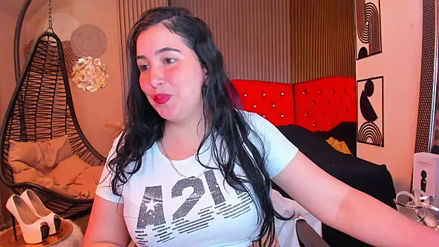 Snapshot of BBWLuxuryMuse chatting on 07.28.26 BBWLuxuryMuse online show from 07.28.26