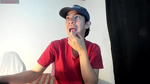 Snapshot of Piter_Drako chatting on 06.22.26 Piter Drako online show from 06.22.26