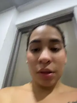 Snapshot of SussyFoxxx chatting on 05.17.26 SussyFoxxx online show from 05.17.26