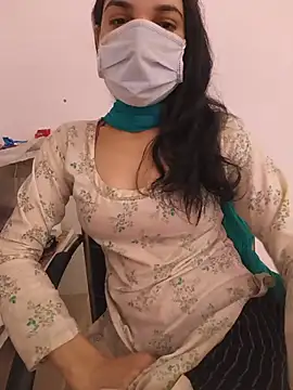 Snapshot of zoya_baby_ chatting on 06.07.26 zoya baby online show from 06.07.26